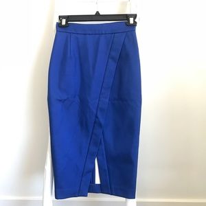 **Designer.**Nicholas structured pencil skirt.